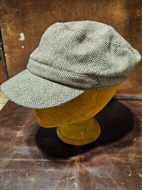 News boy style cap